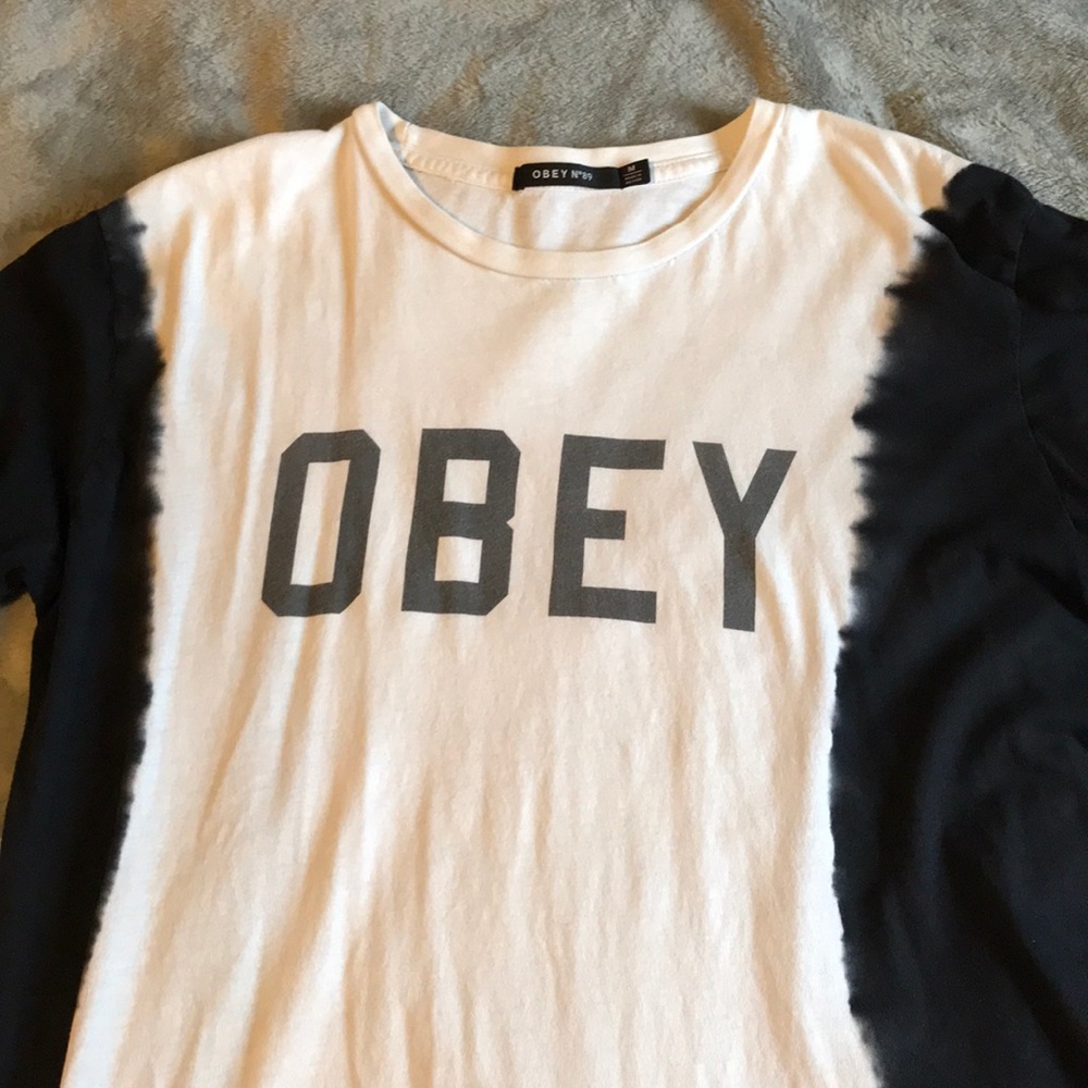 OBEY T-shirt